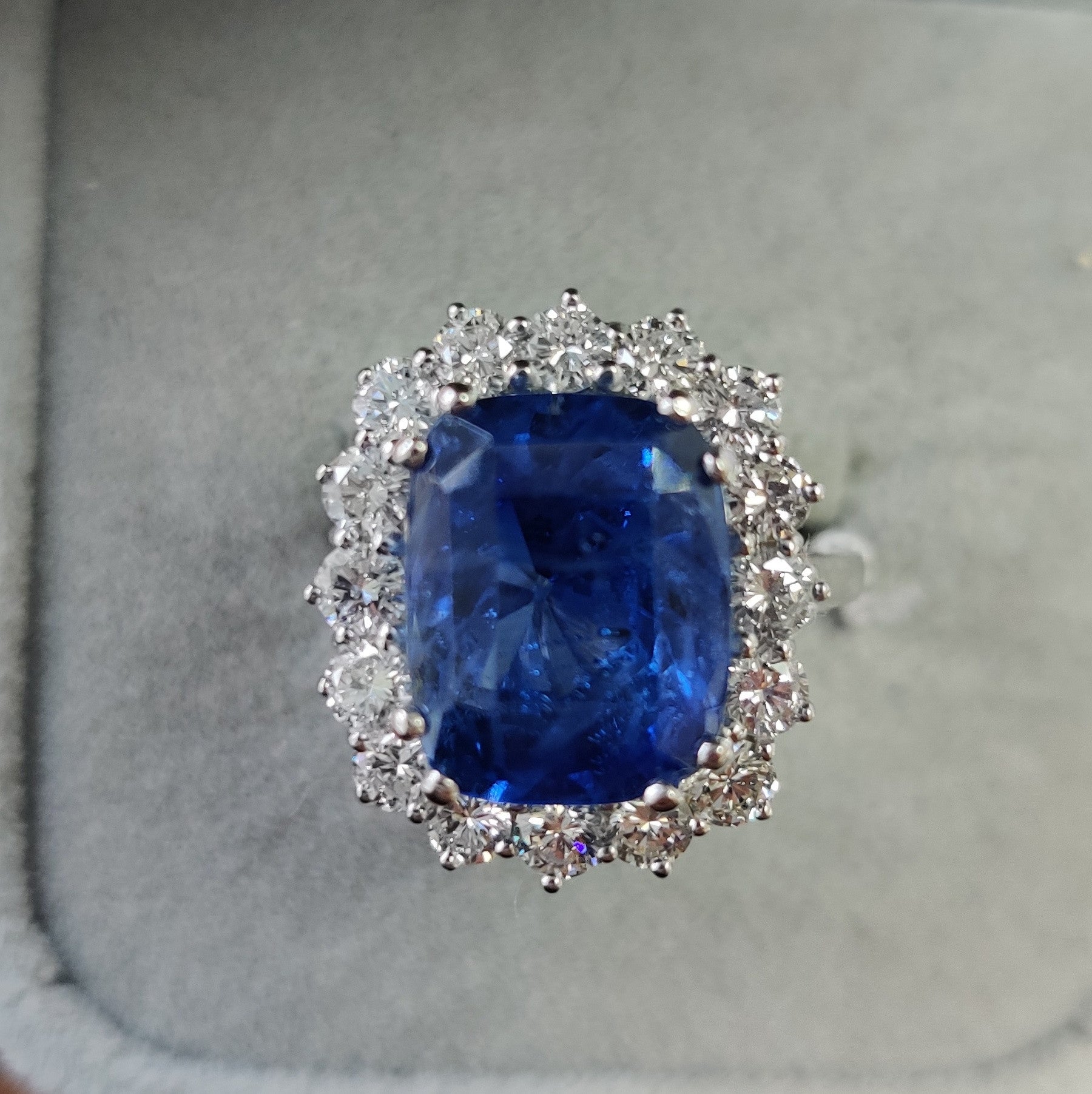 Timeless Elegance 4.00 Ct Cushion Sapphire & Diamond Halo Cluster Ring -Platinum