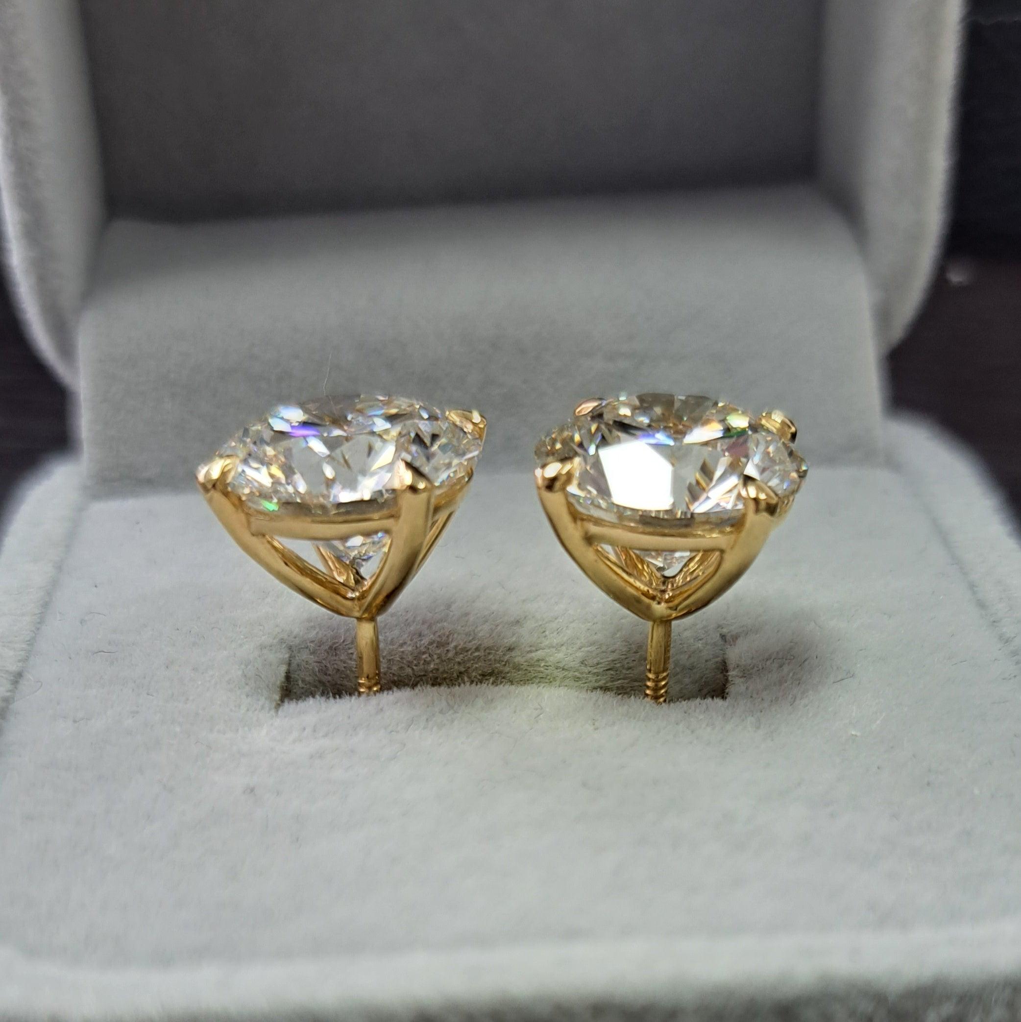 IGI CERTIFIED 10.00Carat Huge ROUND DIAMOND STUD EARRINGS IN 18k YELLOW GOLD