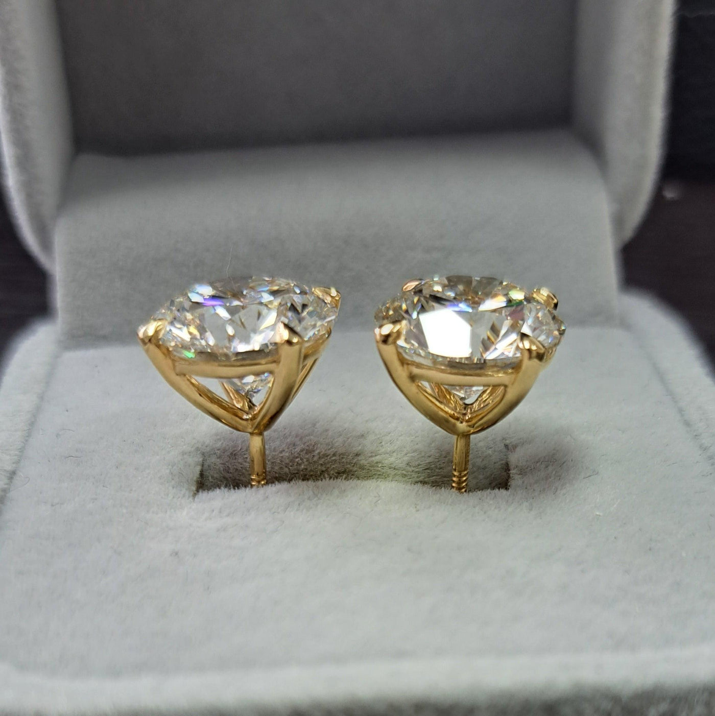 CERTIFIED F-G/VS 10.00Carat Huge ROUND DIAMOND STUD EARRINGS IN 18k YELLOW GOLD