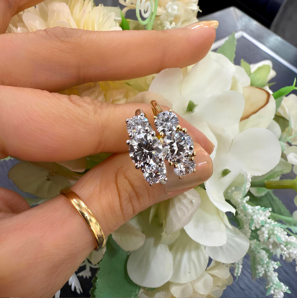 D/VS 2.00ct - 3.00ct Classic Round Diamond Trilogy Engagement Ring in Platinum