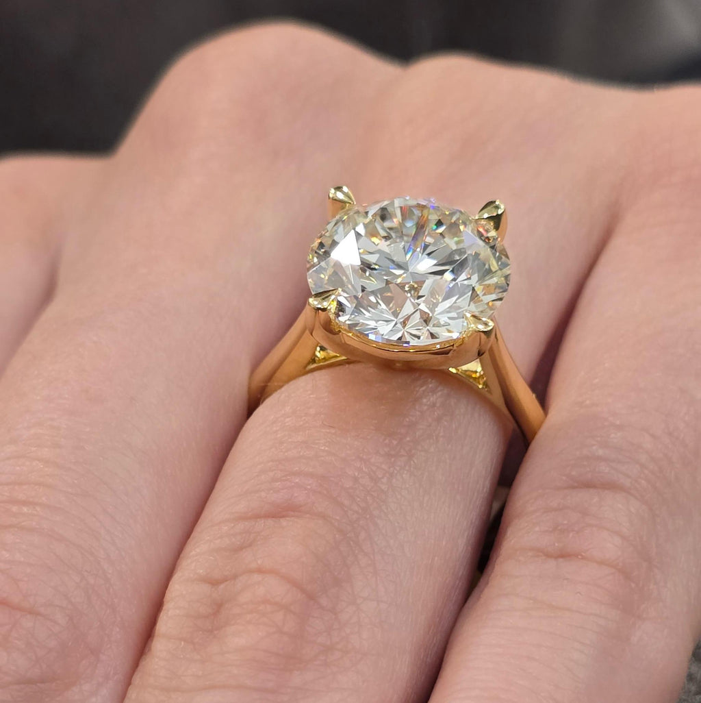 Clearance – 6.00Ct Round Lab Grown Diamond Solitaire Engagement Ring | IGI Certified