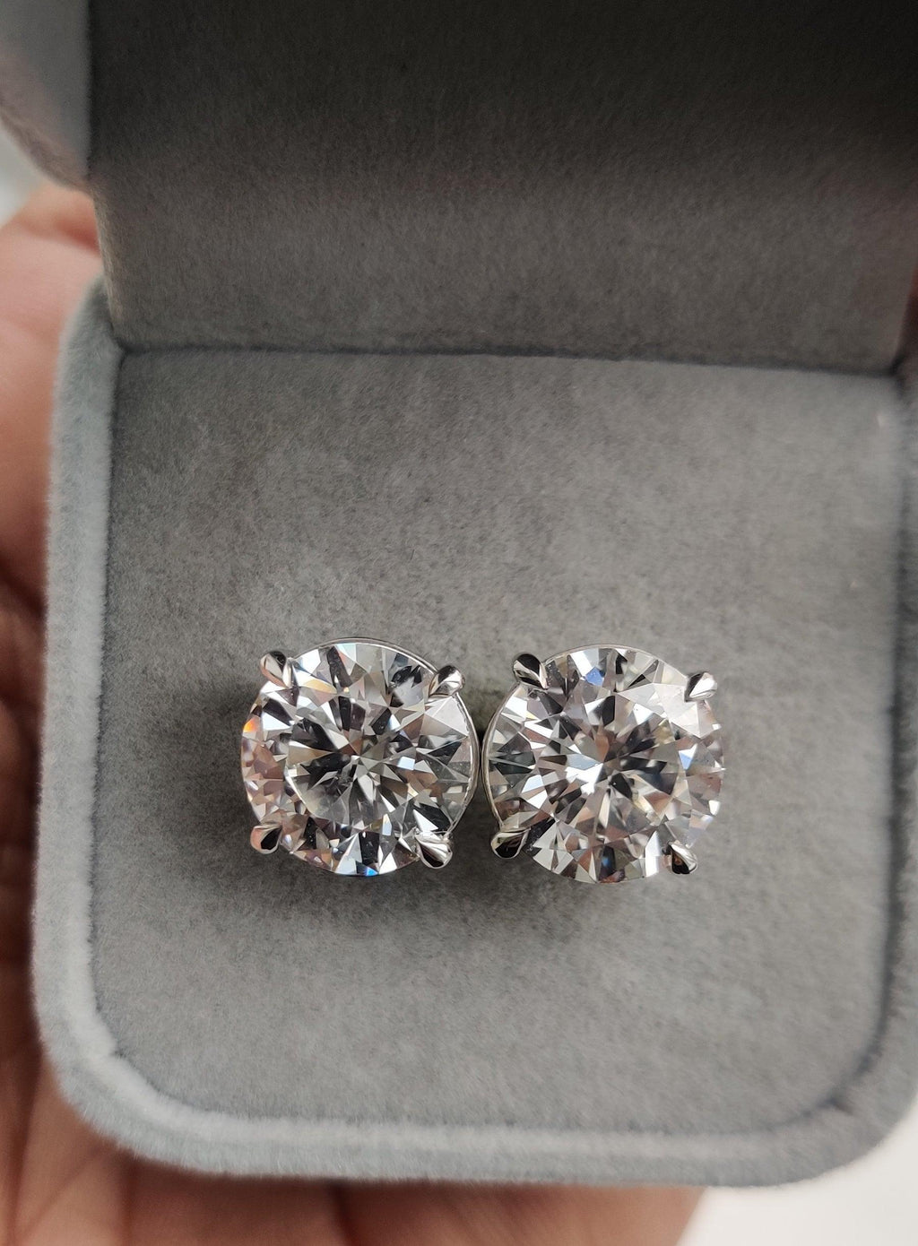 Certified E/VS 10.04 Ct Big Round Diamond Stud Earrings in 18k White Gold