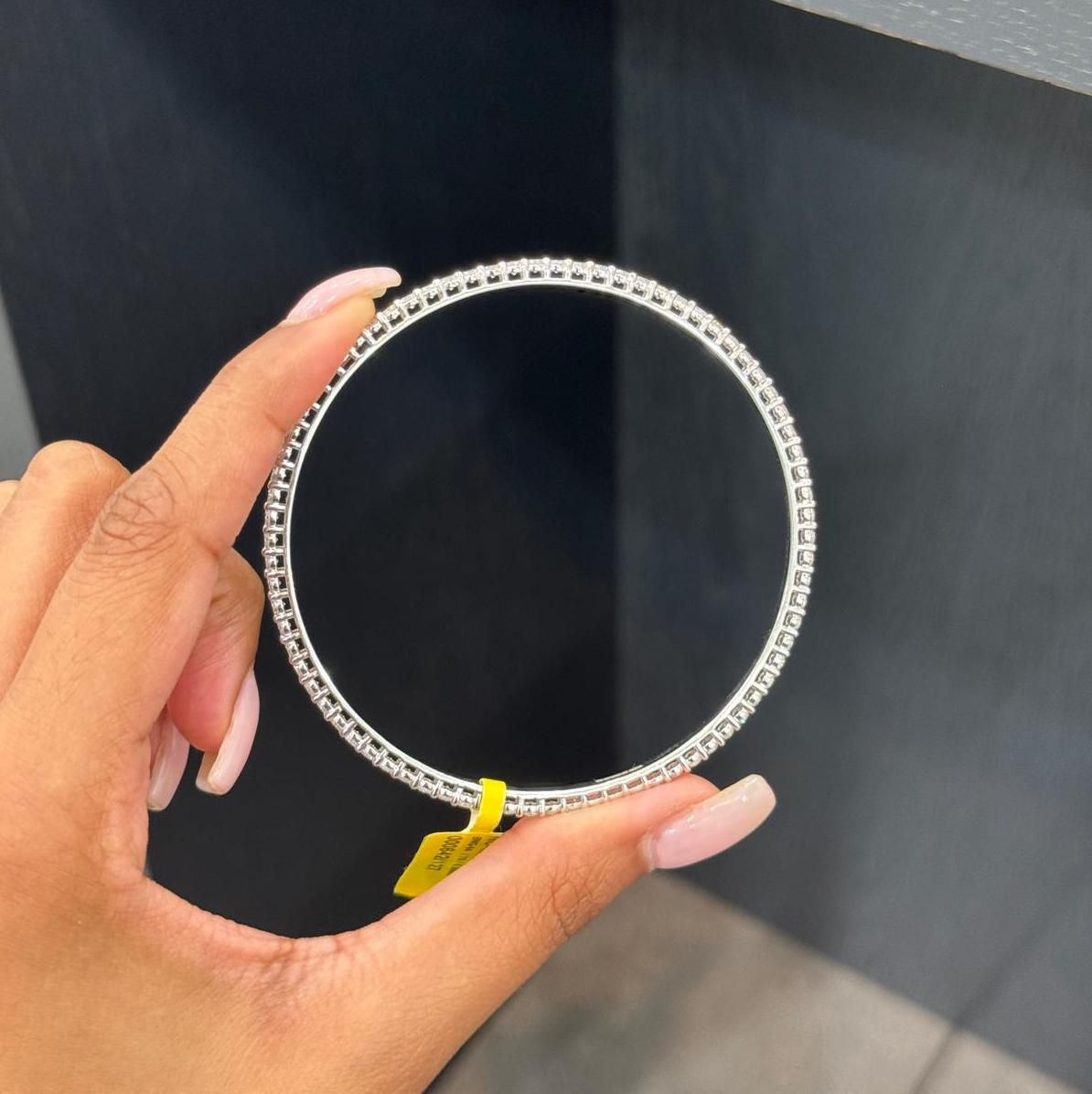 6.50CT D/VS Lab Grown Round Diamond Claw Set Tennis Bangle In 9k White Gold