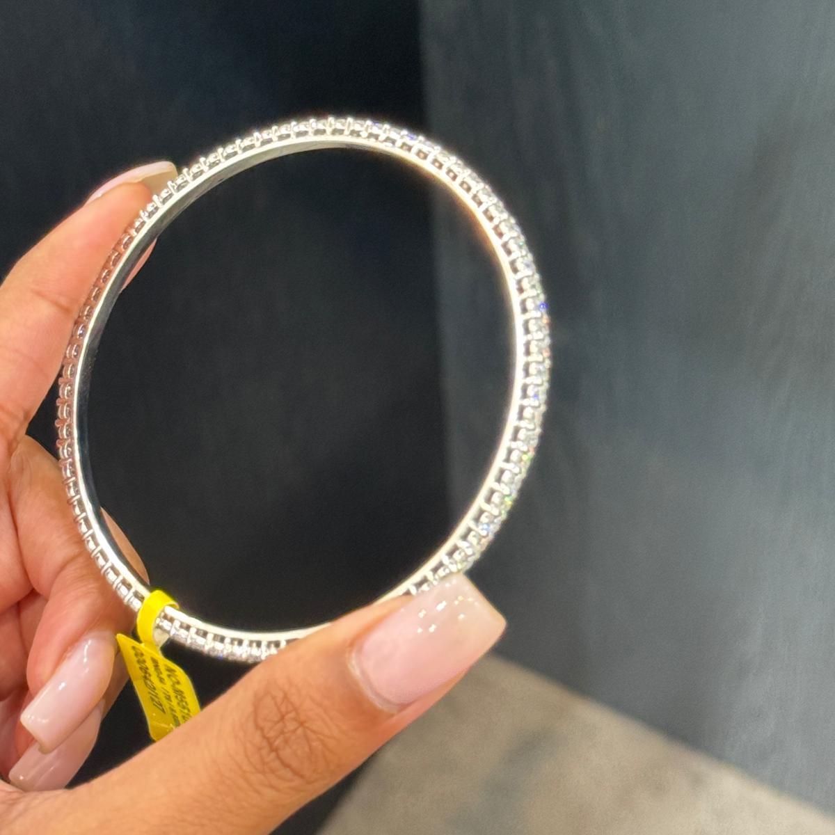 6.50CT D/VS Lab Grown Round Diamond Claw Set Tennis Bangle In 9k White Gold