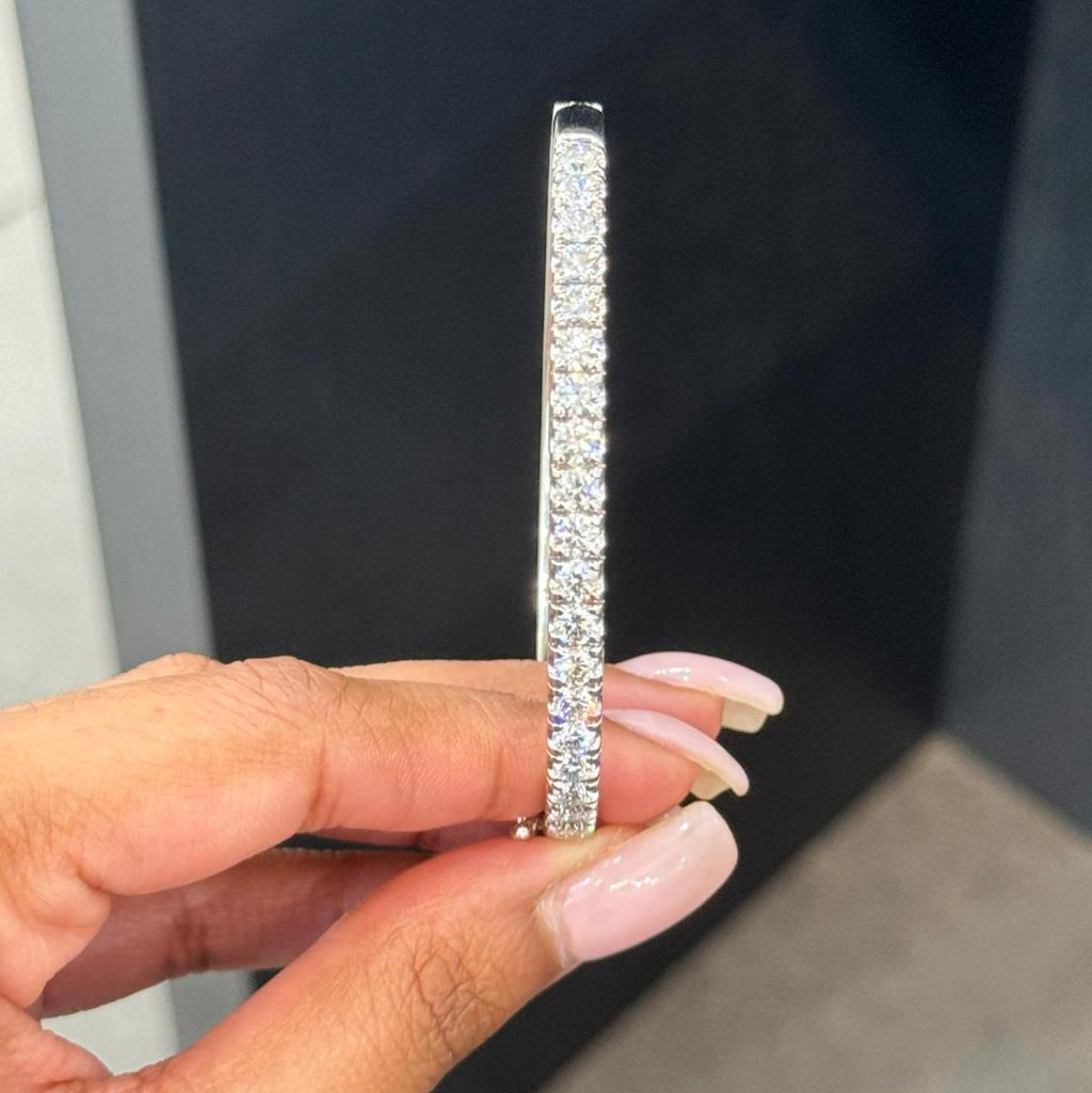 4.00CT D/VS Lab Grown Round Diamond Bangle In White Gold