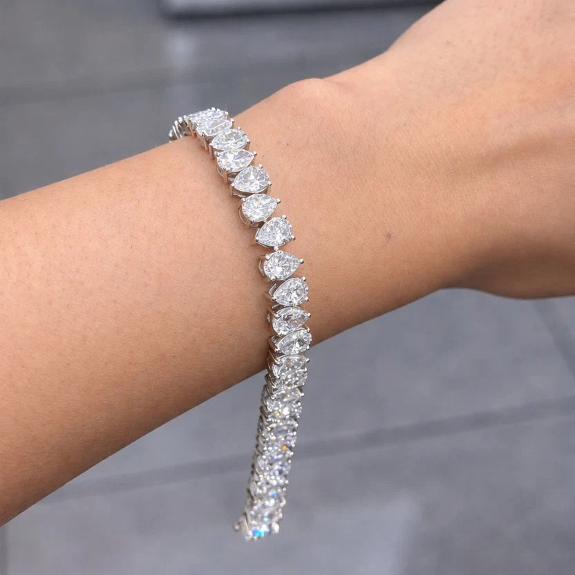 Zig-Zag Pear Lab-Grown Diamond Tennis Bracelet in Gold & Platinum (10–30ct)