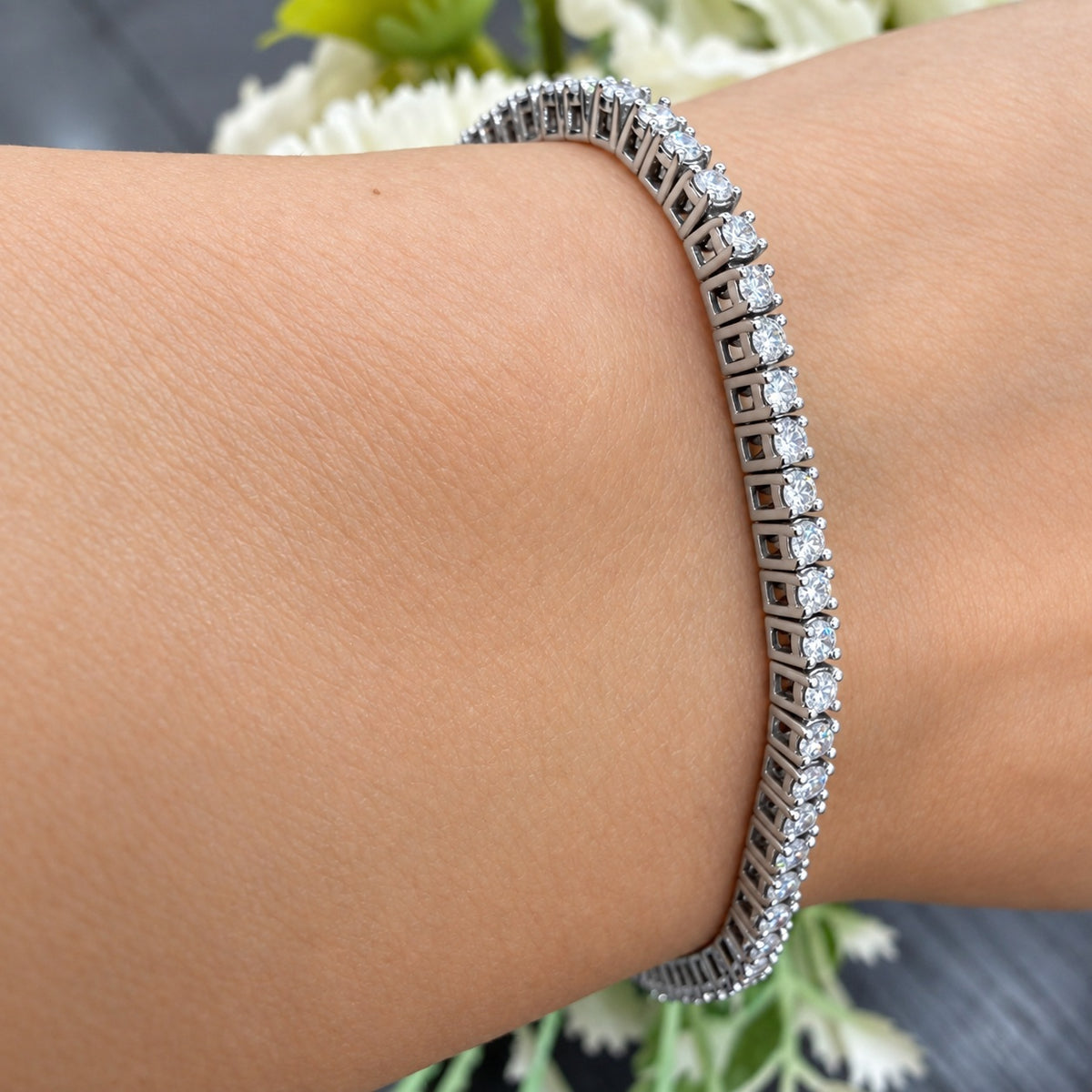 2.00ct Round Diamond Tennis Bracelet - 9k White Gold (Angle View 5)