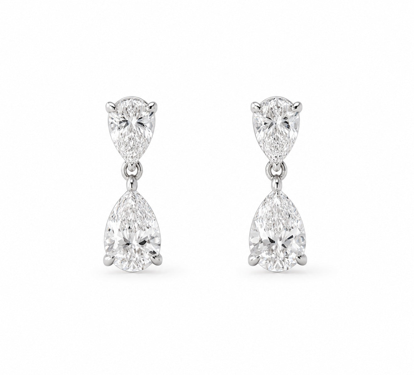 2.50ct D/VS Pear Lab Diamond Dangle Earring In Gold