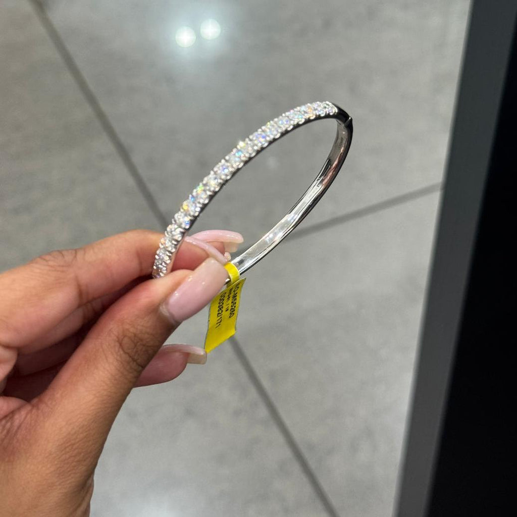 4.00CT D/VS Lab Grown Round Diamond Bangle In White Gold