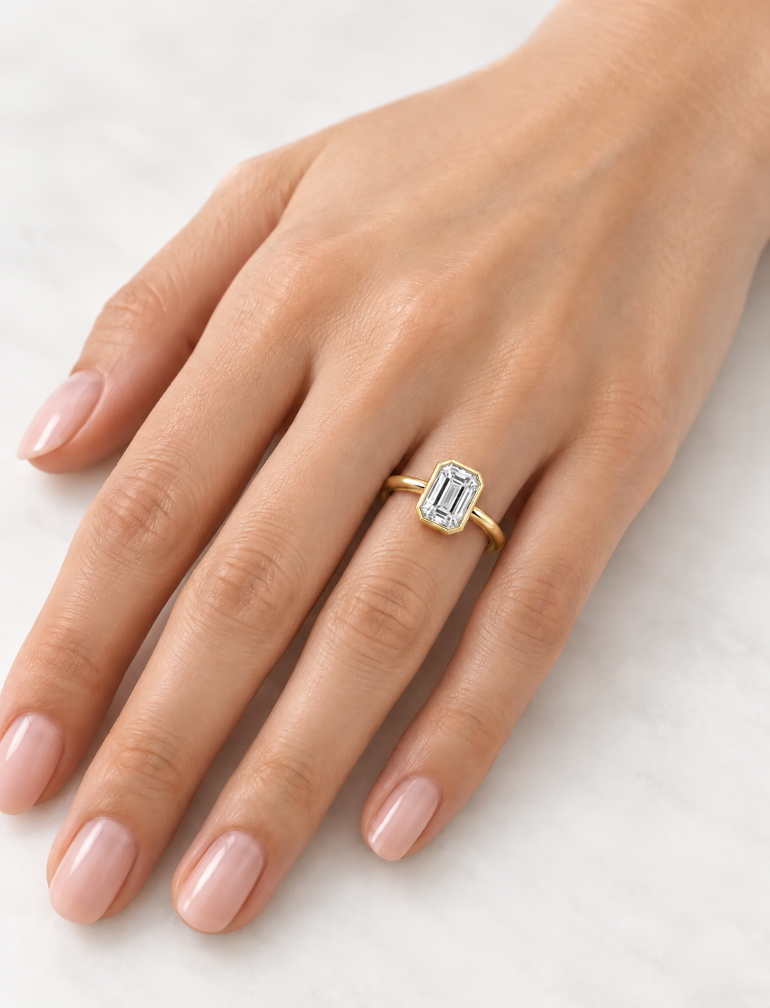 IGI Certified Emerald E/VS1 Diamond Engagement Ring 18k Yellow Gold Labgrown 2.70Ct Bezel Set Solitaire