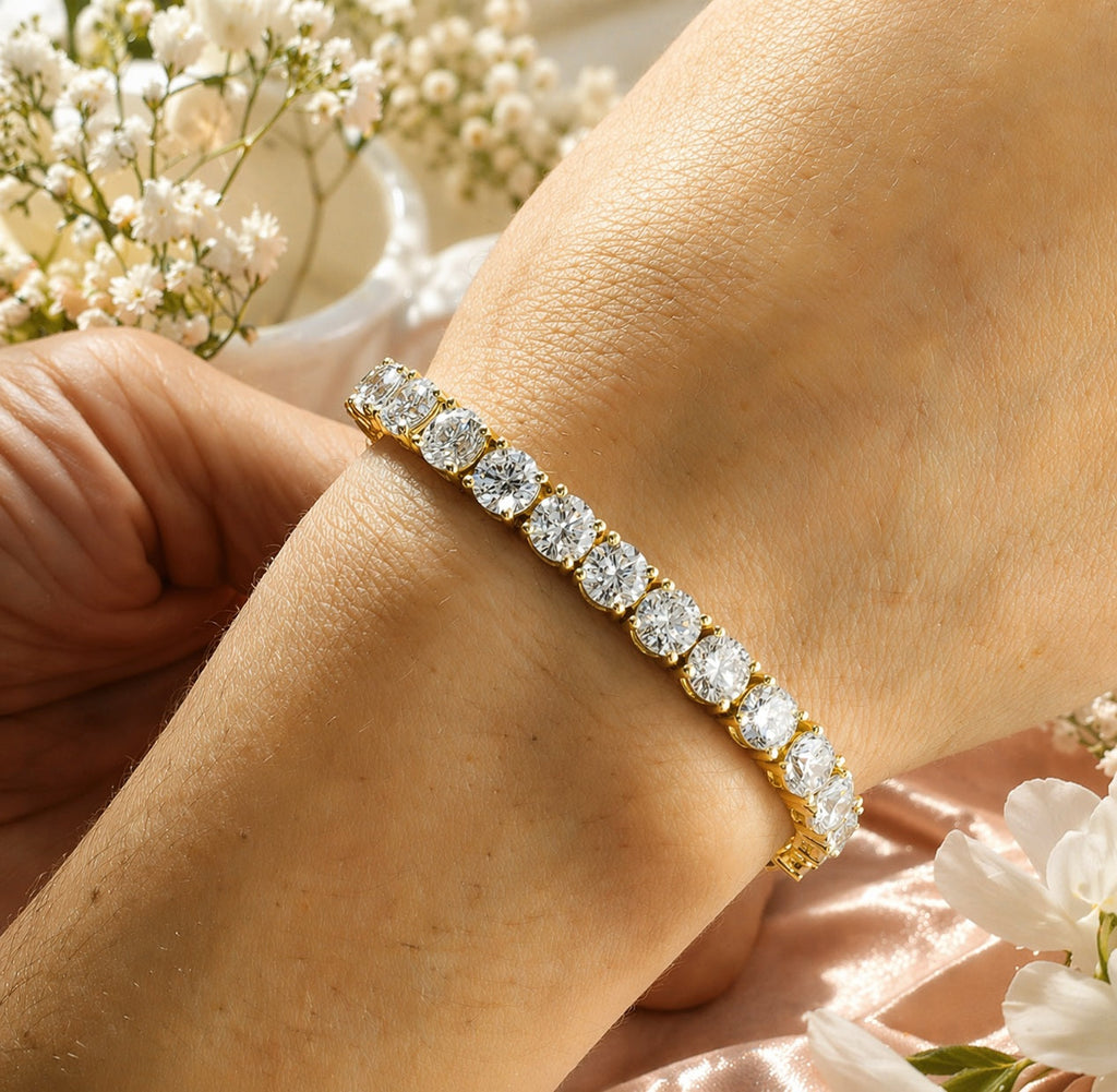 25.00ct Round Diamond Tennis Bracelet - 9k Yellow Gold