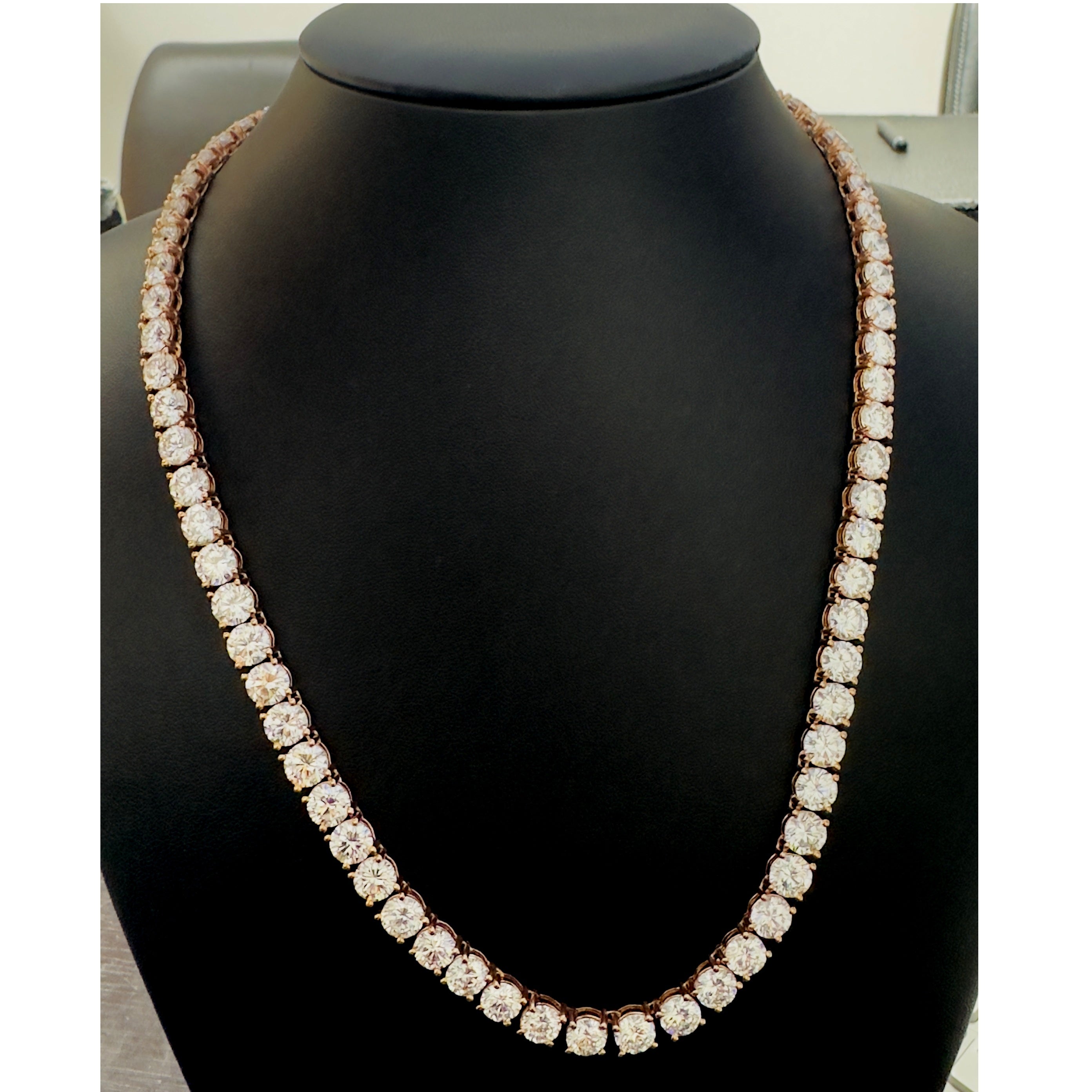 Top Quality D/VS 87Ct Lab Grown Round Diamond Tennis Necklace in Rose Gold - 58Grams