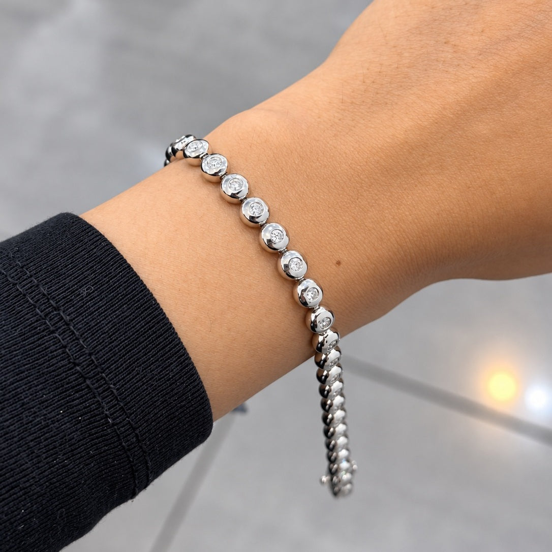 2.50ct Round Diamond Tennis Bracelet - 18k White Gold (Angle View 3)