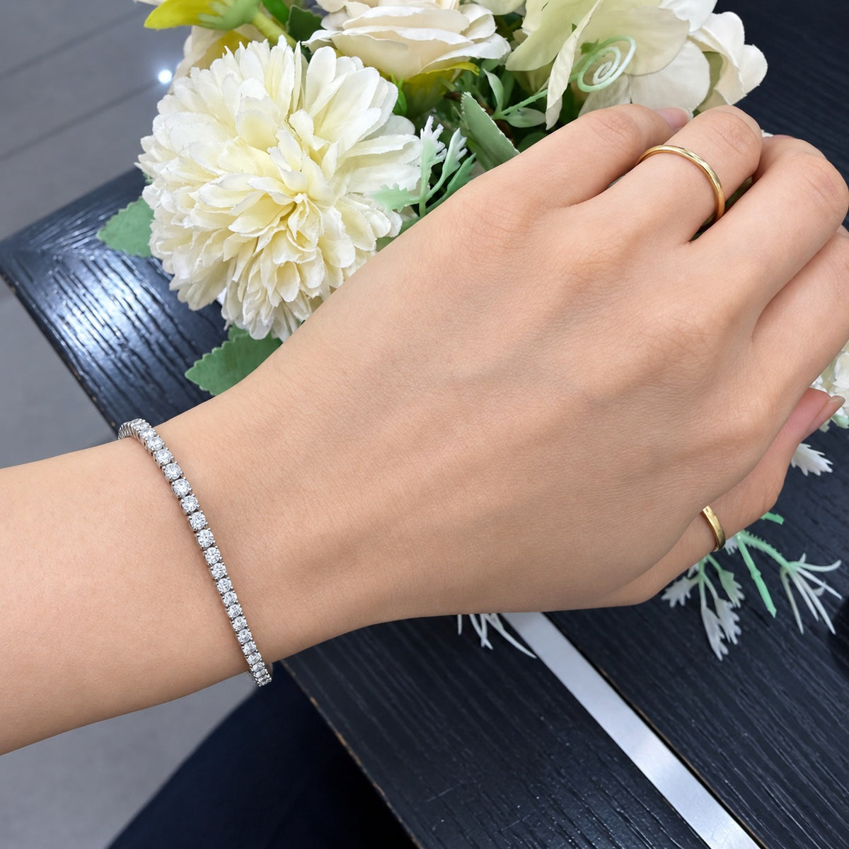 3.00ct Round Diamond Tennis Bracelet - 9k White Gold (Angle View 4)