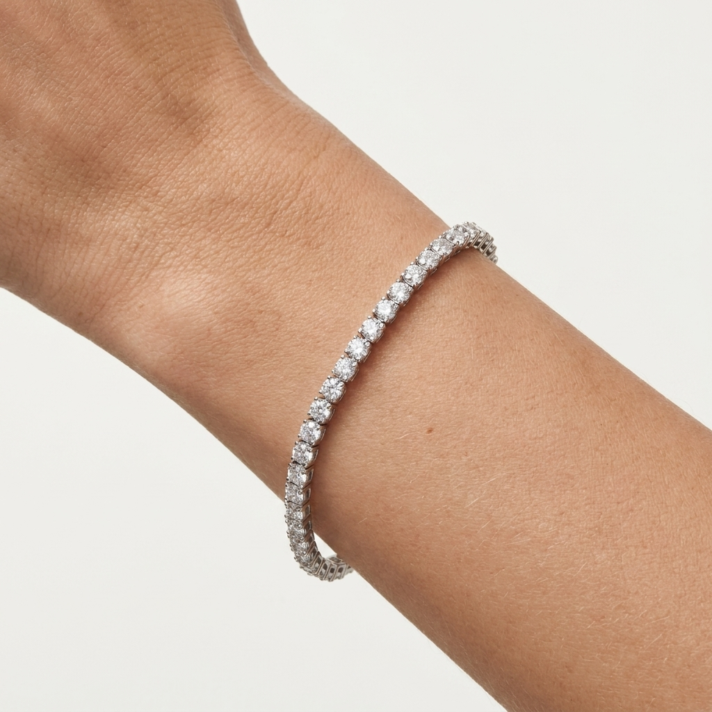 D/VVS Round Diamonds Tennis Bracelet In Platinum (3.00-10.00 CT)