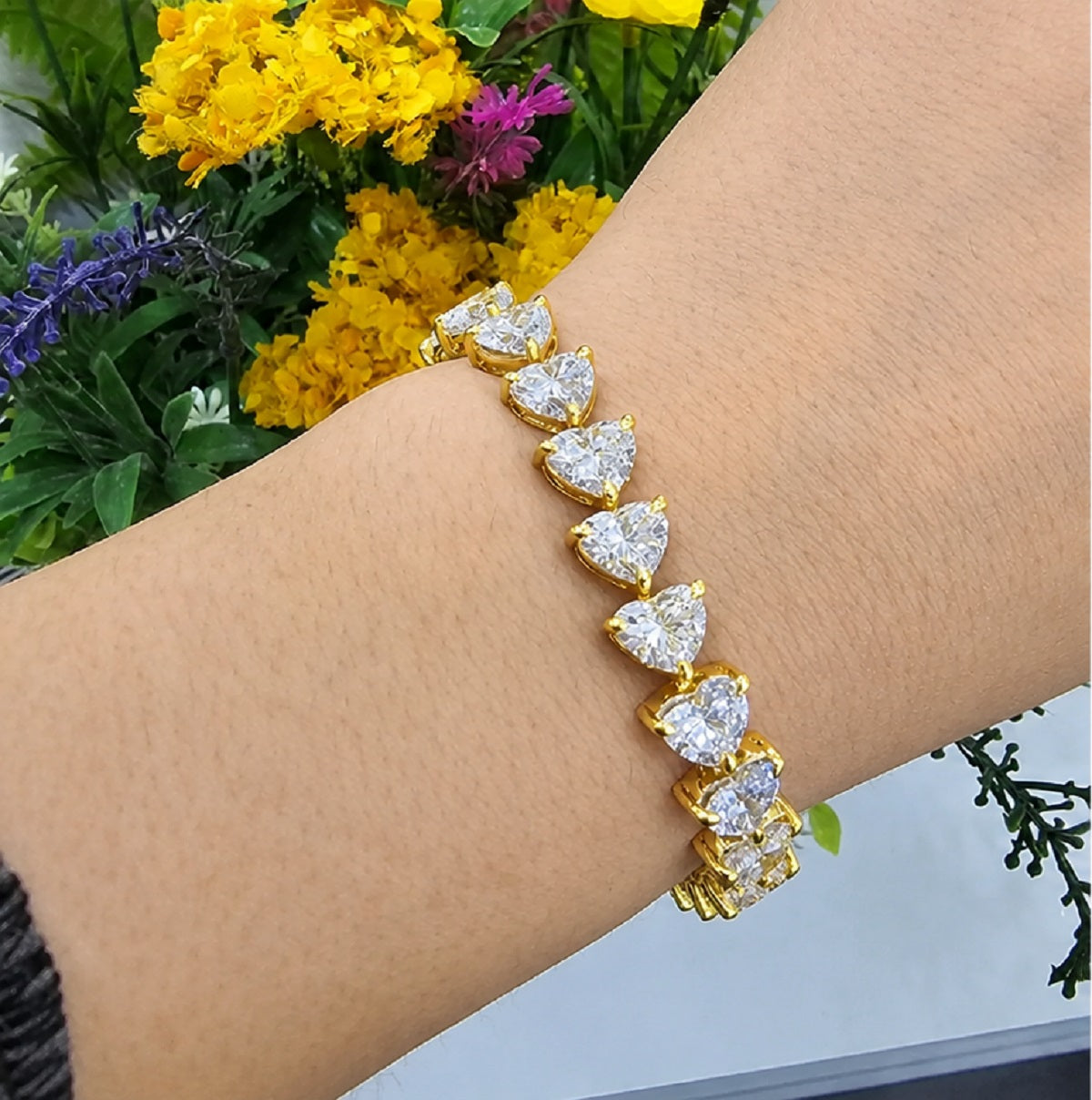 Heart-Shaped Lab-Grown Diamond Tennis Bracelet in Gold & Platinum (30ct)