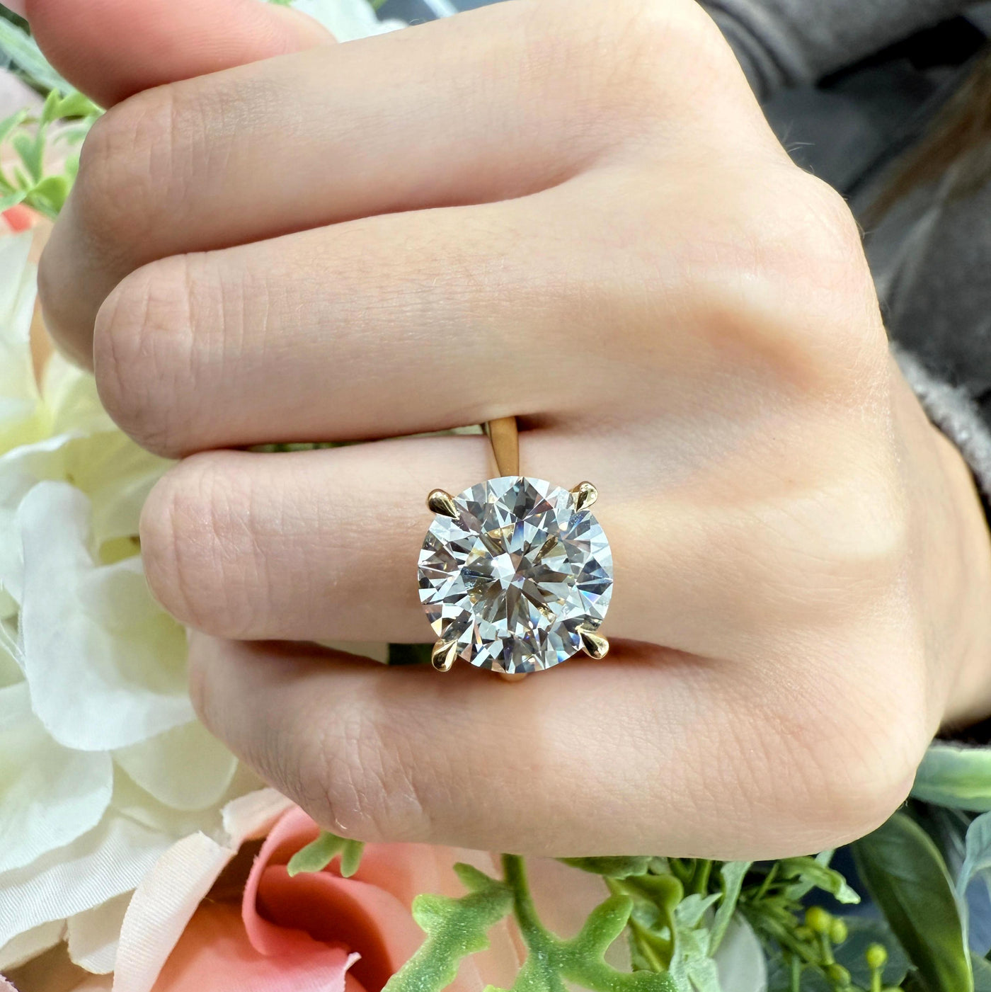 Clearance – 6.00Ct Round Lab Grown Diamond Solitaire Engagement Ring | IGI Certified