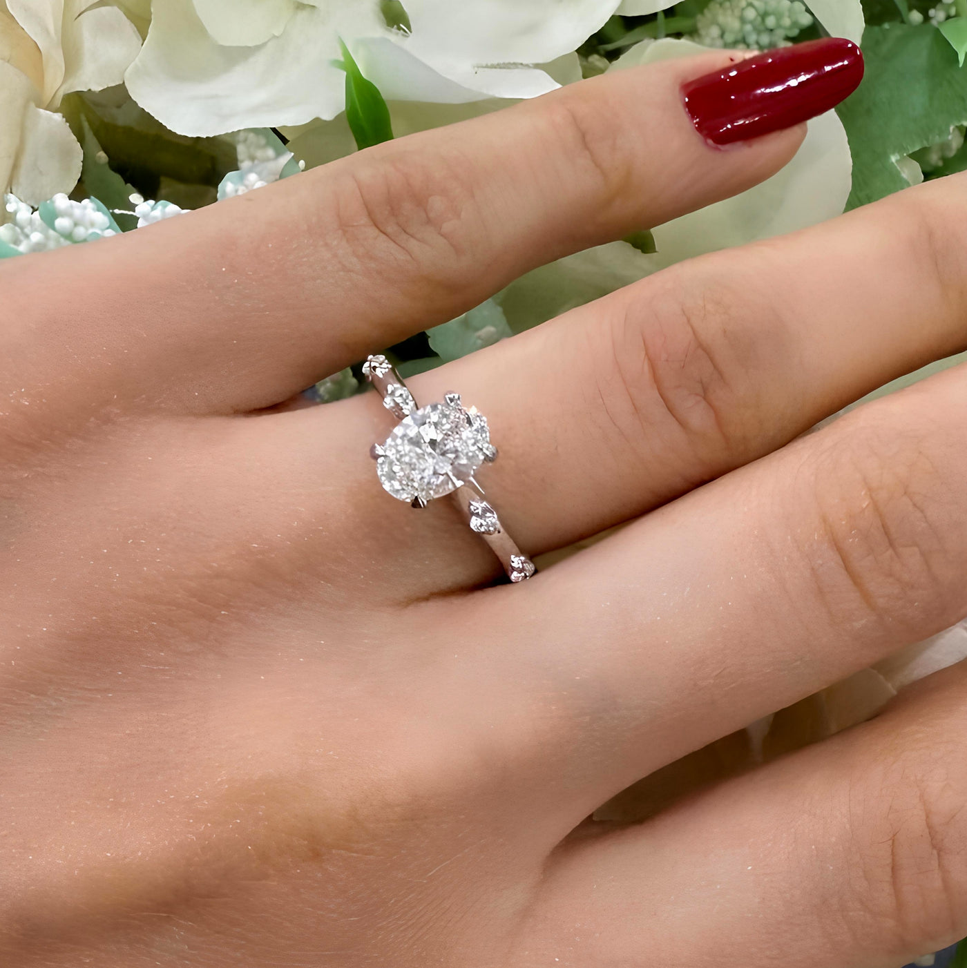 IGI Certified 2.00Ct E/VS Oval With Side Diamond Engagement Ring In Platinum (950)