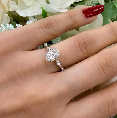 IGI Certified 2.00Ct E/VS Oval With Side Diamond Engagement Ring In Platinum (950)