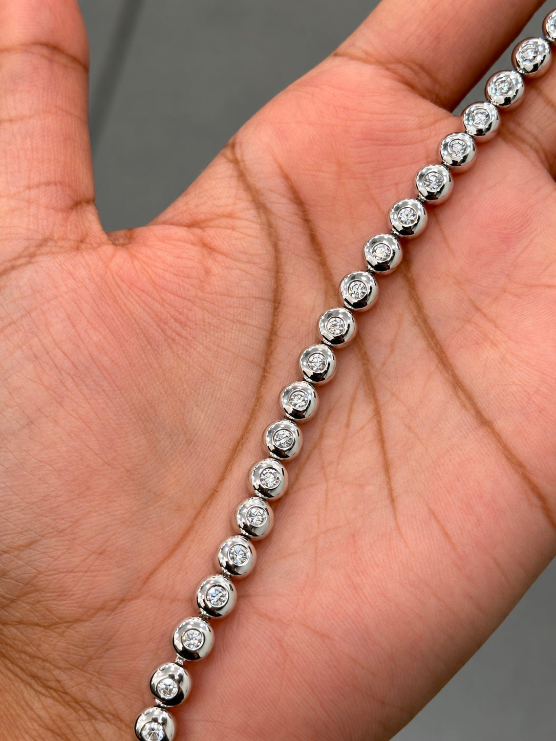 2.50ct Round Diamond Tennis Bracelet - 18k White Gold (Angle View 4)