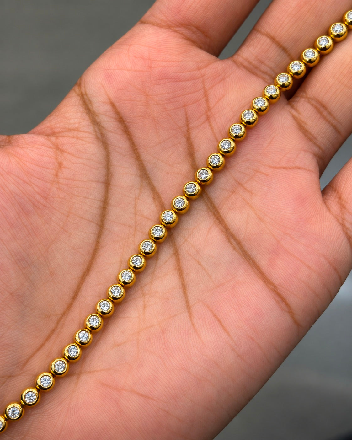 2.00ct Round Diamond Tennis Bracelet - Gold (Angle View 5)