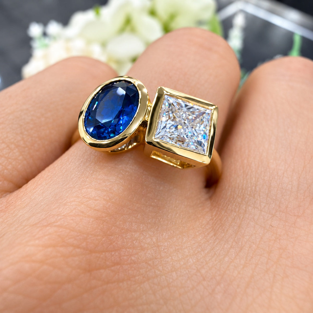 Toi et Moi Ring GIA Certified 1.00 Carat with Oval Blue Sapphire and Princess-Cut Diamond In 18k Yellow Gold
