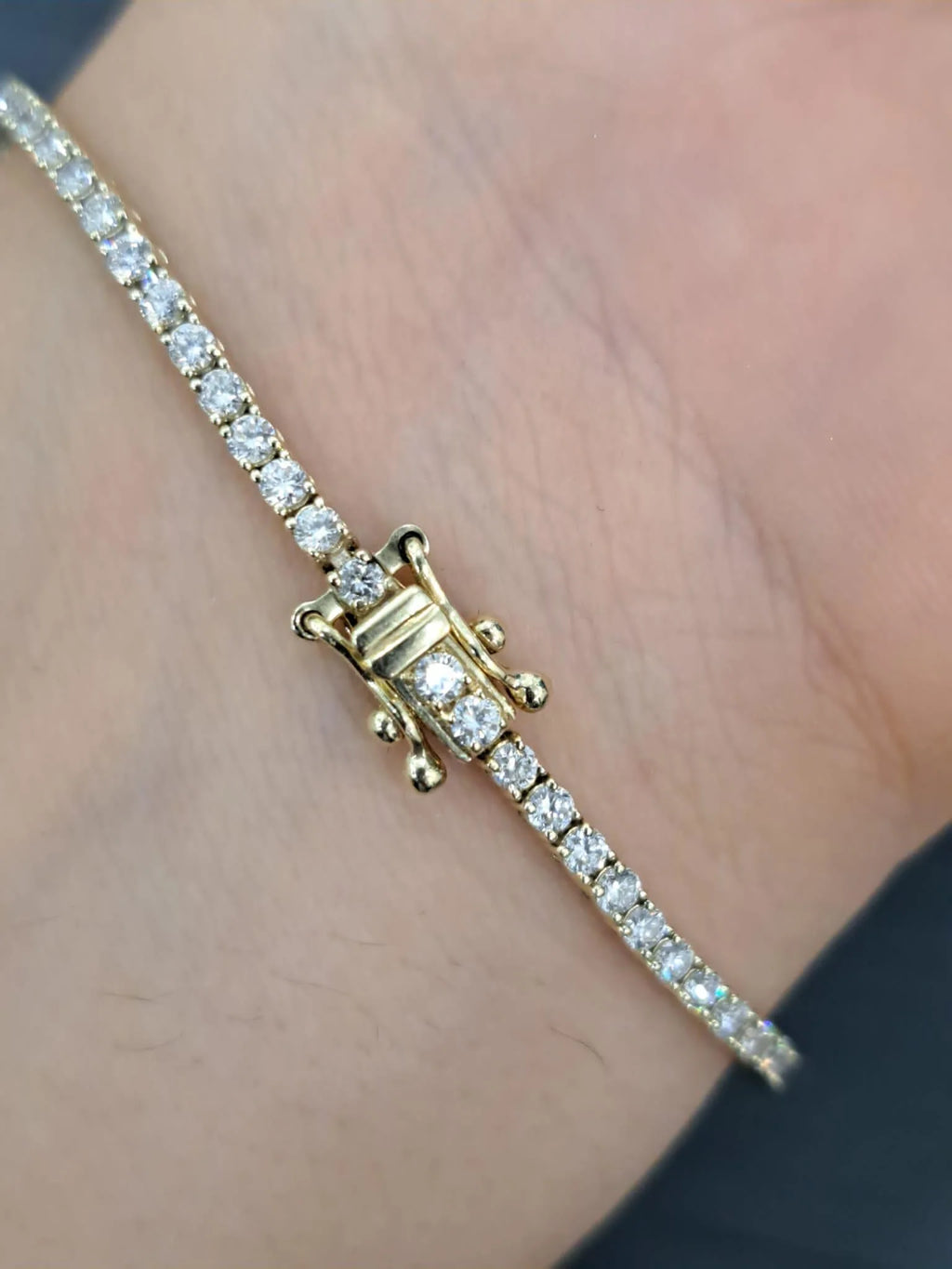 3.00ct D-E/VS 100% Natural Round Diamond Claw Set Tennis Bracelet in Platinum
