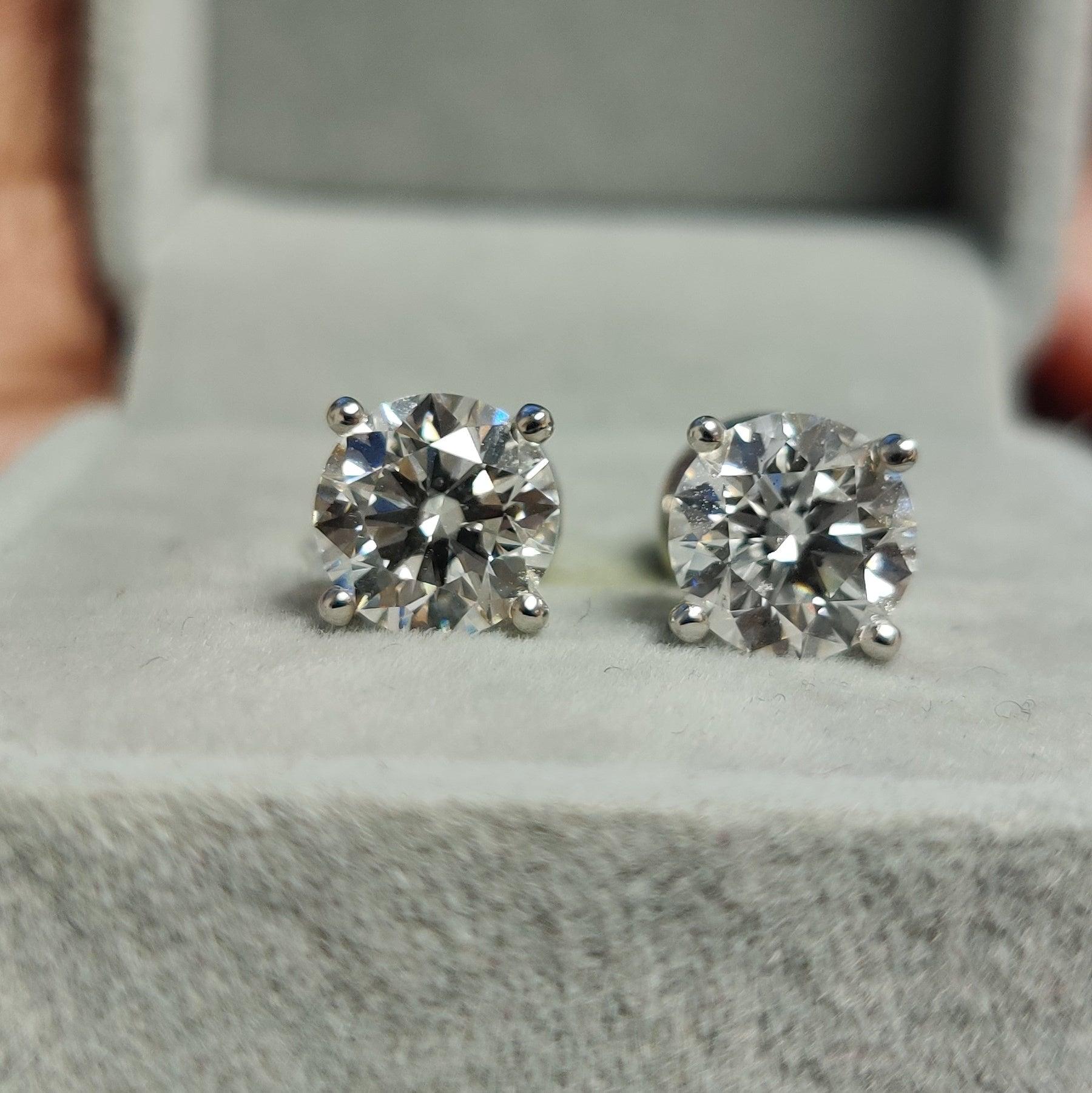 Certified E/VS 4.00Ct Hugh Round Diamond Stud Earrings in Platinum