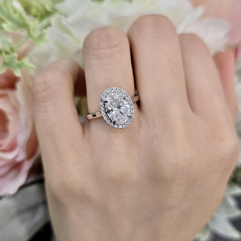 Clearance ! E/VS 2.30Ct IGI Certified Oval Diamond Halo Engagement Ring In Platinum
