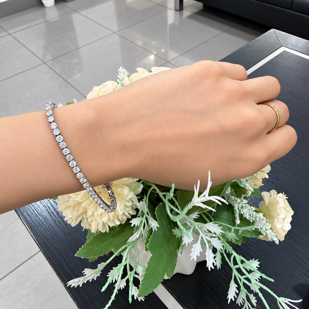 6.00ct Round Diamond Tennis Bracelet - 9k White Gold (Angle View 6)