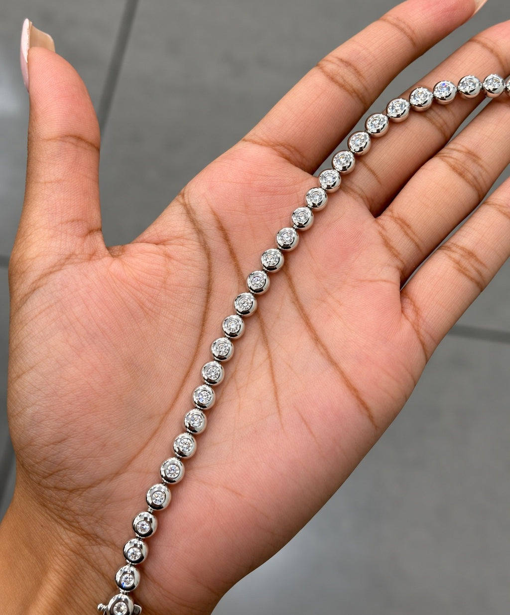 2.50ct Round Diamond Tennis Bracelet - 18k White Gold (Angle View 5)