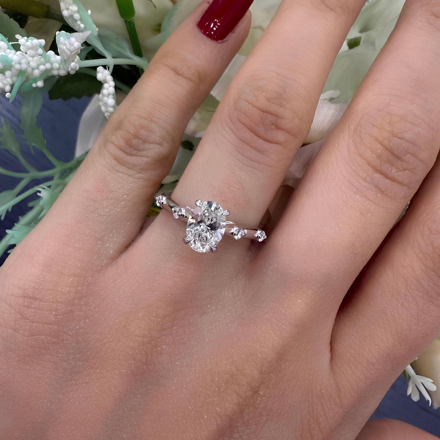IGI Certified 2.00Ct E/VS Oval With Side Diamond Engagement Ring In Platinum (950)