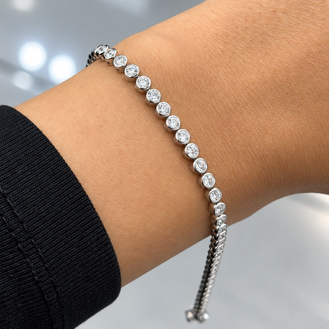 4.00ct Round Diamond Tennis Bracelet - 18k White Gold (Angle View 3)