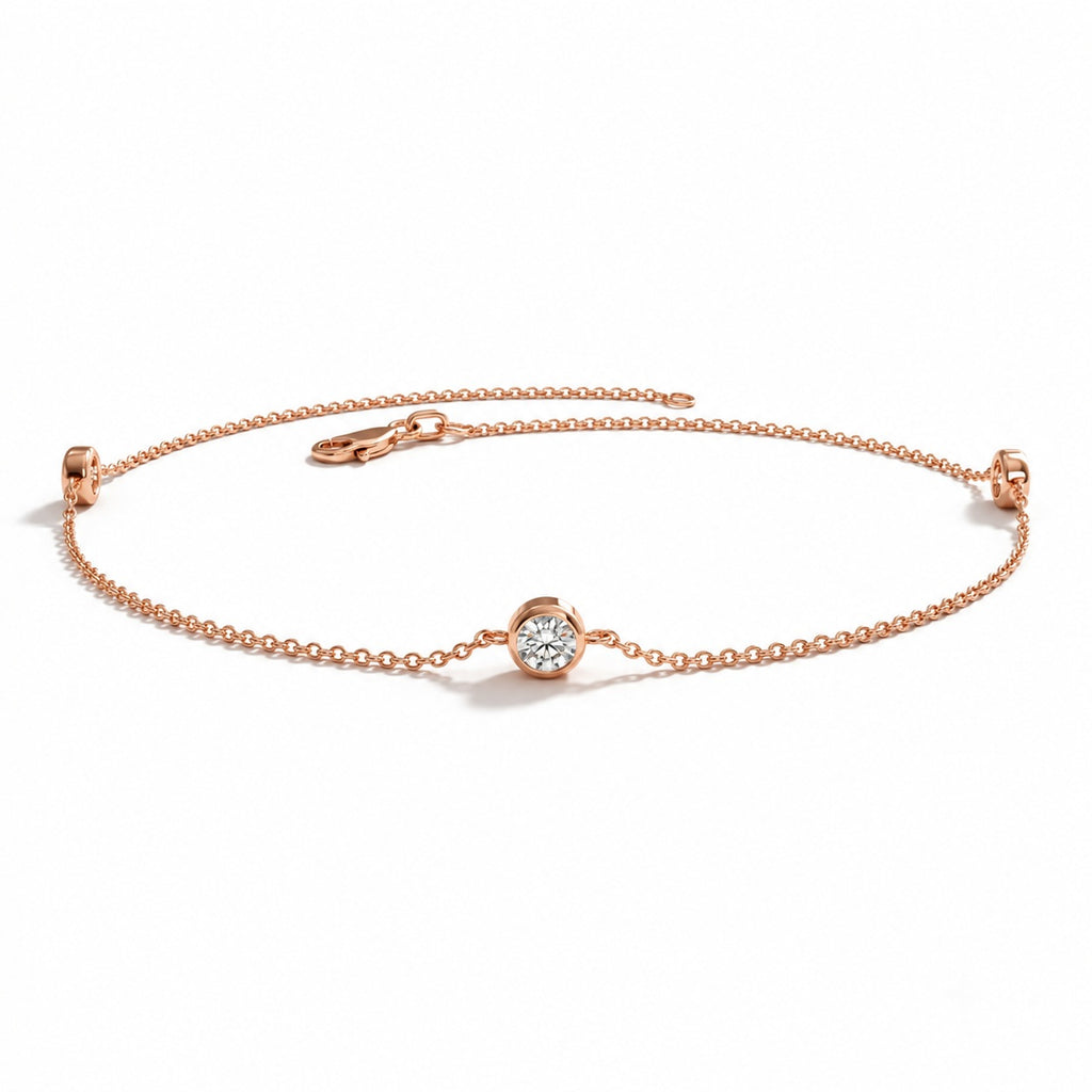 3 Round Diamond Charm Bracelet Crafted in 18k Gold - F/VS