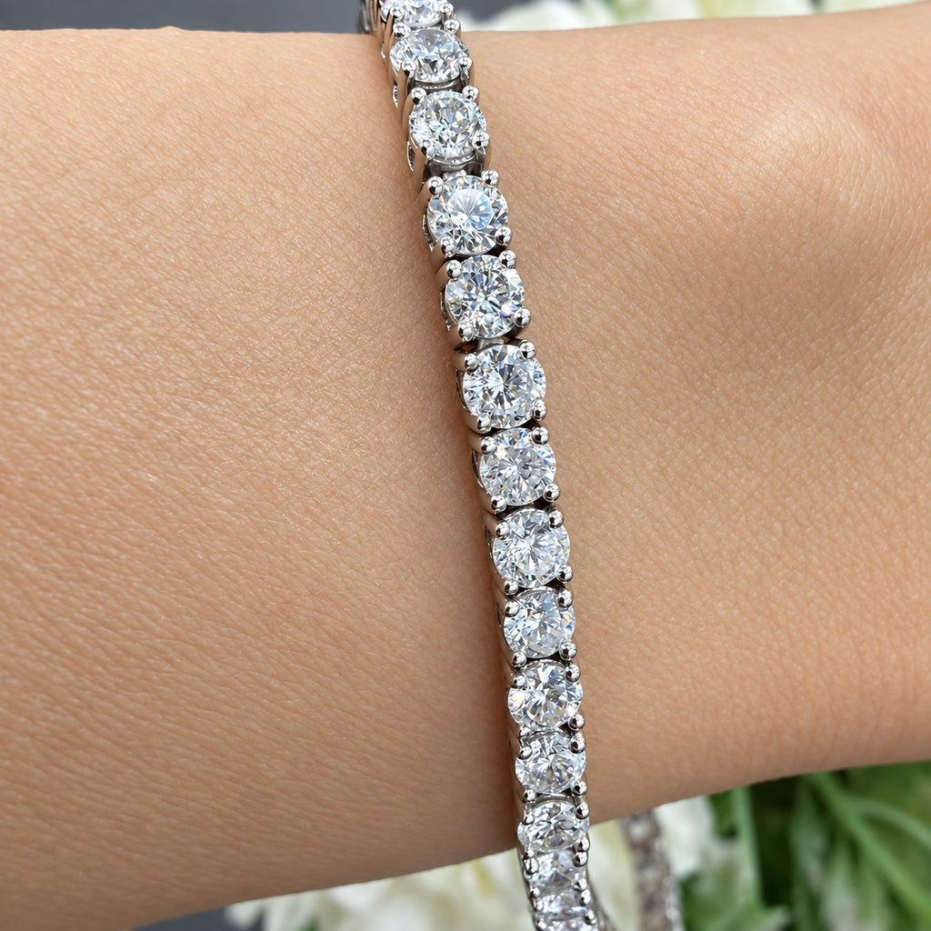 6.00ct Round Diamond Tennis Bracelet - 9k White Gold (Angle View 5)