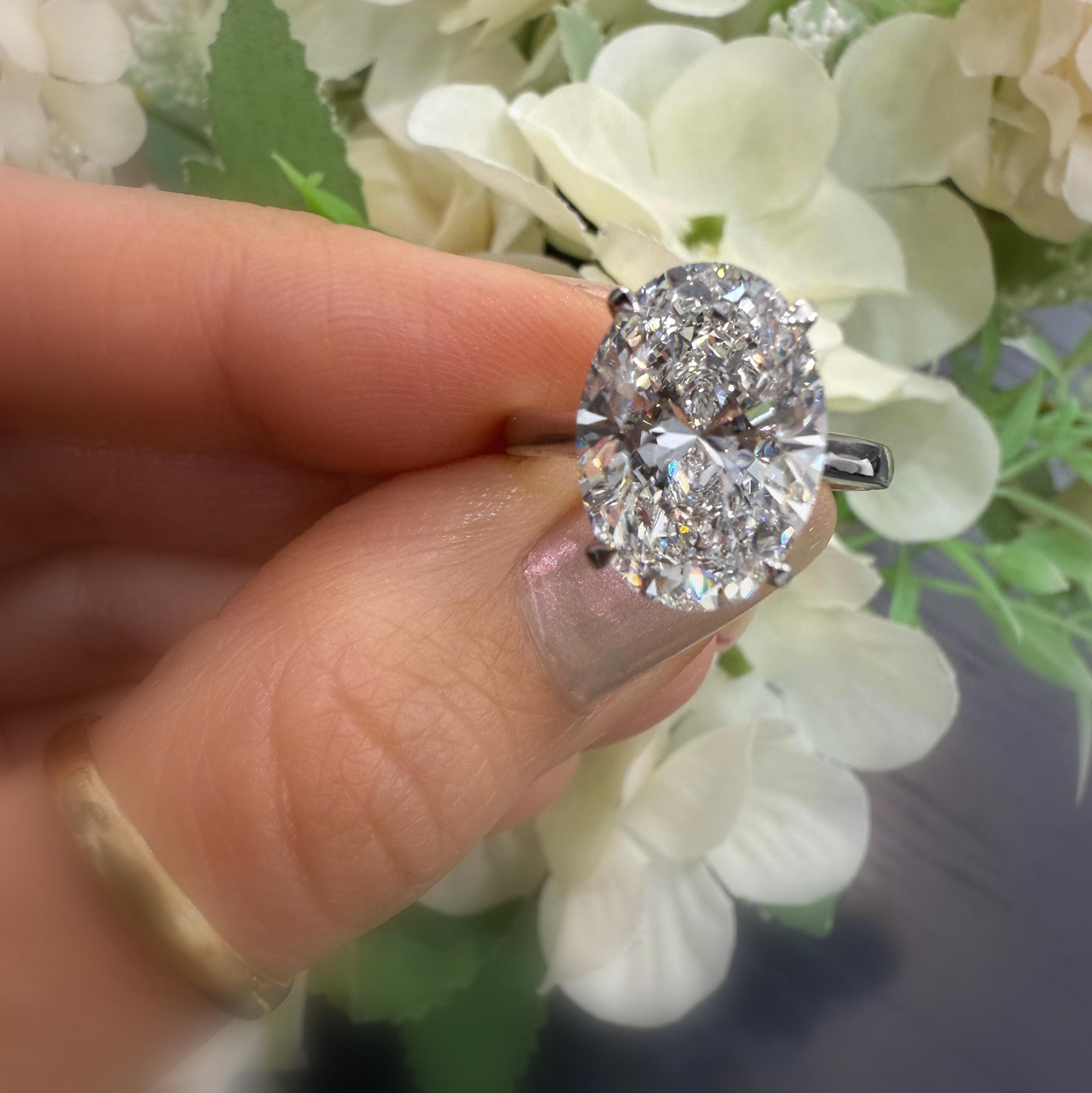 CLEARANCE ! IGI Certified E/VS 6.00Ct Lab Oval Diamond Solitaire Engagement Ring, Platinum / 18K Gold