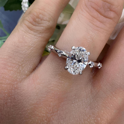 IGI Certified 2.00Ct E/VS Oval With Side Diamond Engagement Ring In Platinum (950)