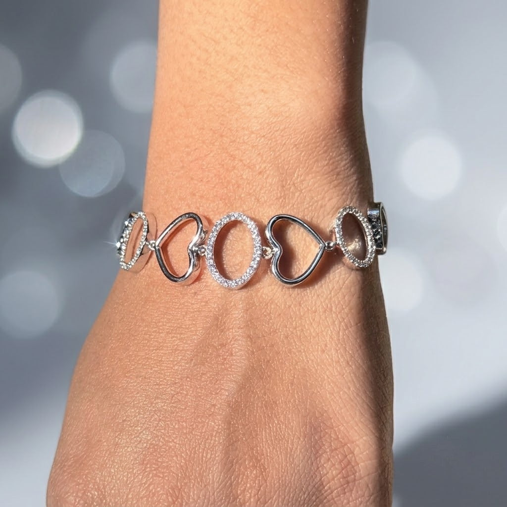 Round Diamond Tennis Bracelet - White Gold (Angle View 3)