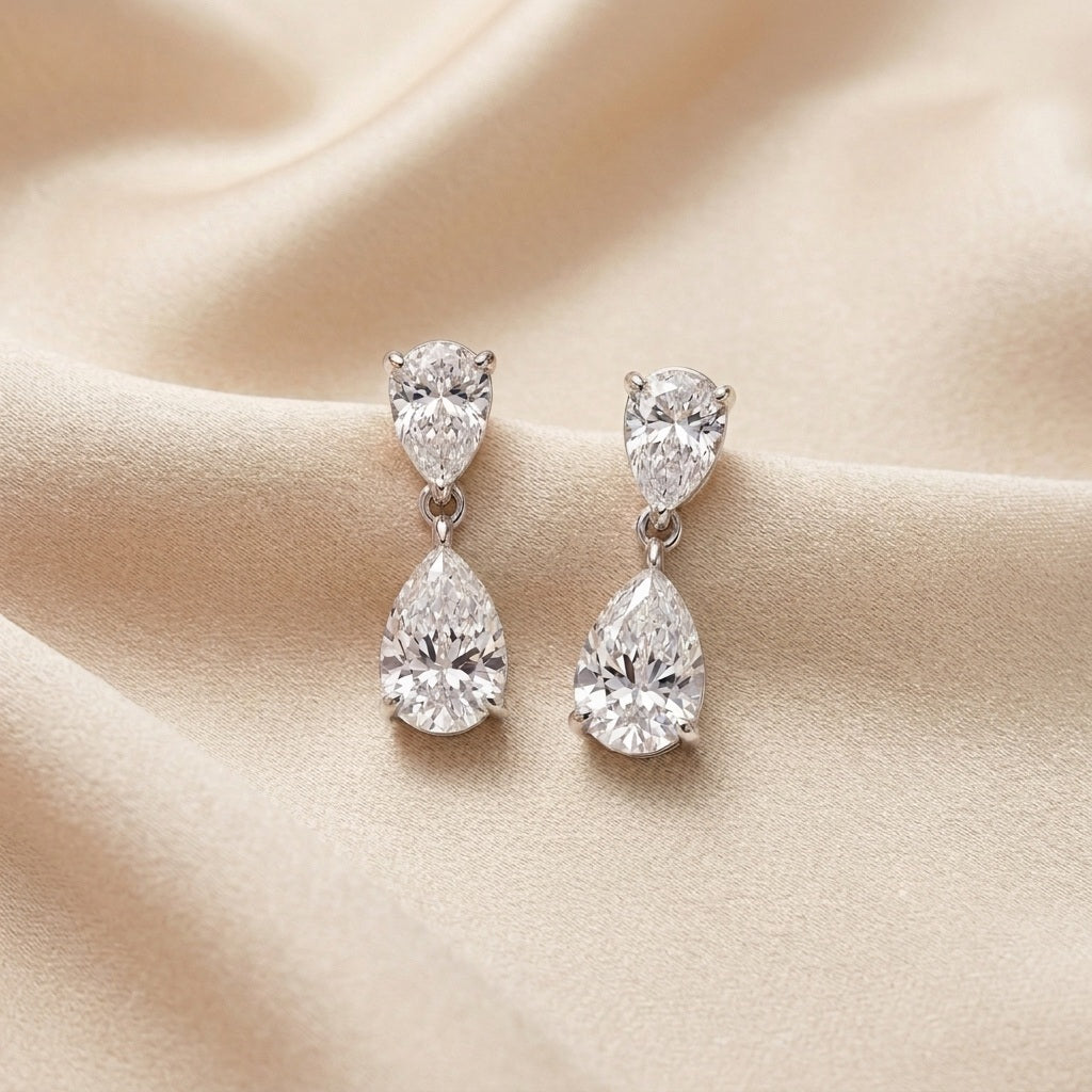 2.50ct D/VS Pear Lab Diamond Dangle Earring In Gold