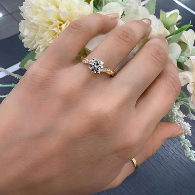 IGI Certified 1.20Carat D/VS Round & Side Diamond Twisted Shank Designer Ring