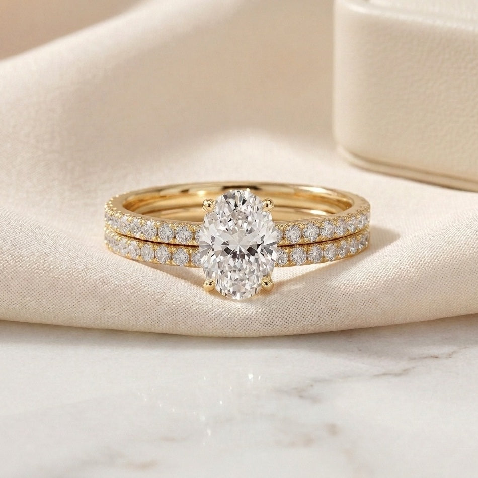 IGI Oval Diamond Pavé Bridal Set Solitaire Engagement Ring with Matching Wedding Band - E/VS