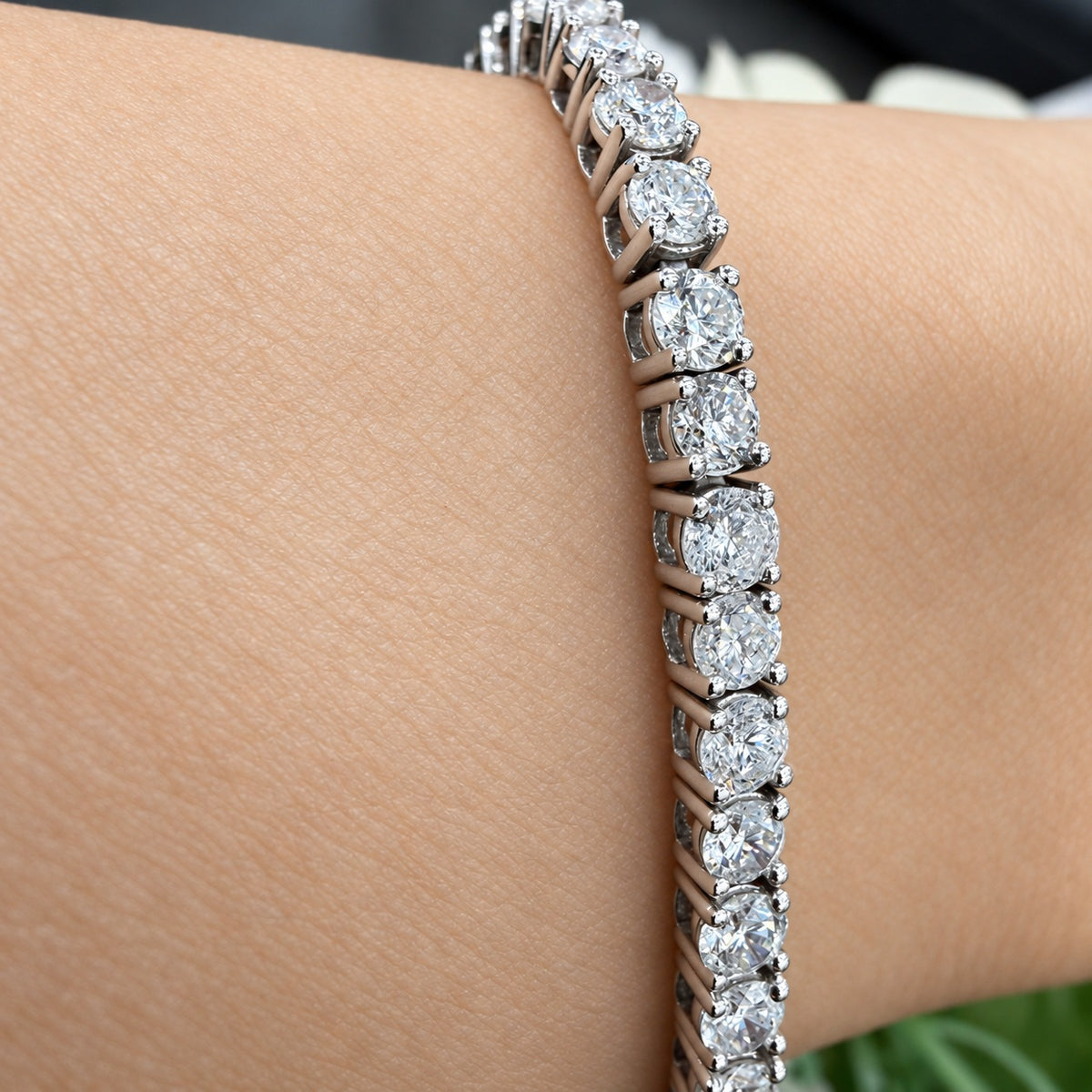 6.00ct Round Diamond Tennis Bracelet - 9k White Gold (Angle View 4)