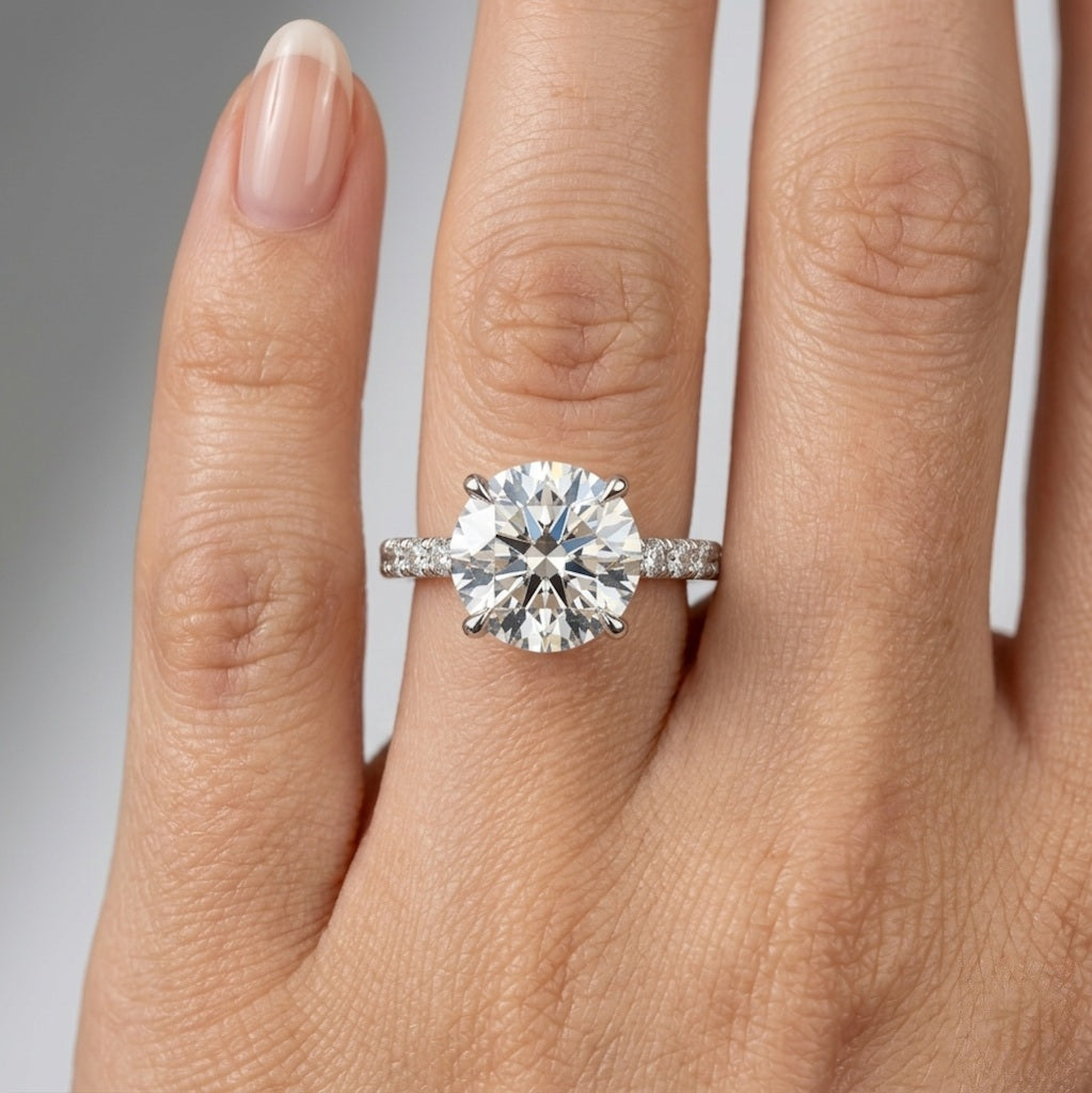 Last Piece IGI Certified 4.50Ct Round Diamond Engagement Ring in Platinum
