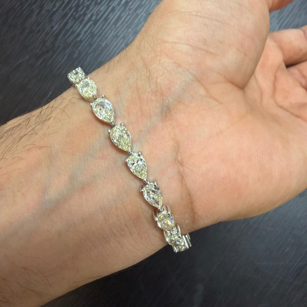 100% Natural Pear Diamond  12.50 Carat Claw Setting Tennis Bracelet Platinum