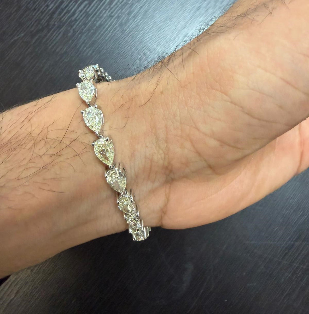 100% Natural Pear Diamond  12.50 Carat Claw Setting Tennis Bracelet Platinum