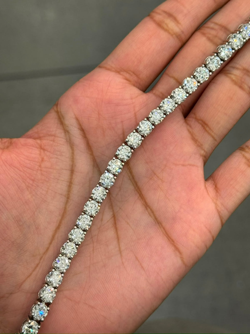 100% Natural 17.05 Carat Round Diamond Claw Set Tennis Bracelet 950 Platinum