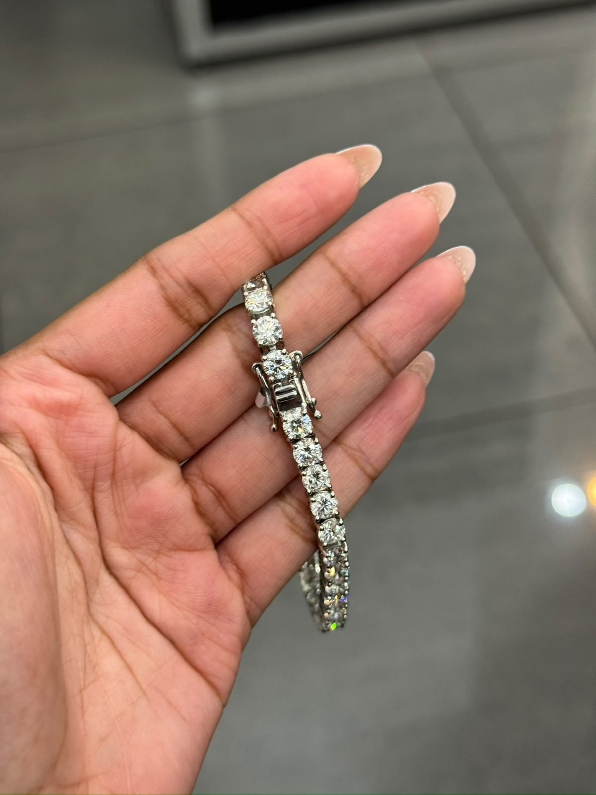 100% Natural 17.05 Carat Round Diamond Claw Set Tennis Bracelet 950 Platinum