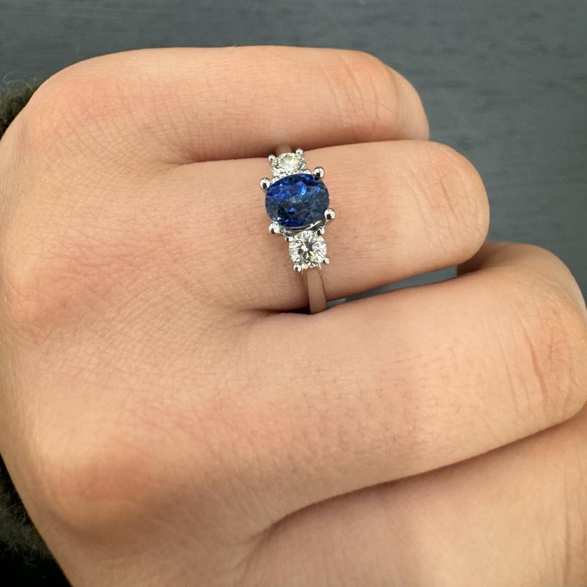 Natural 1.50ct Oval Sapphire & Side Round Diamond Trilogy Ring In Gold & Platinum
