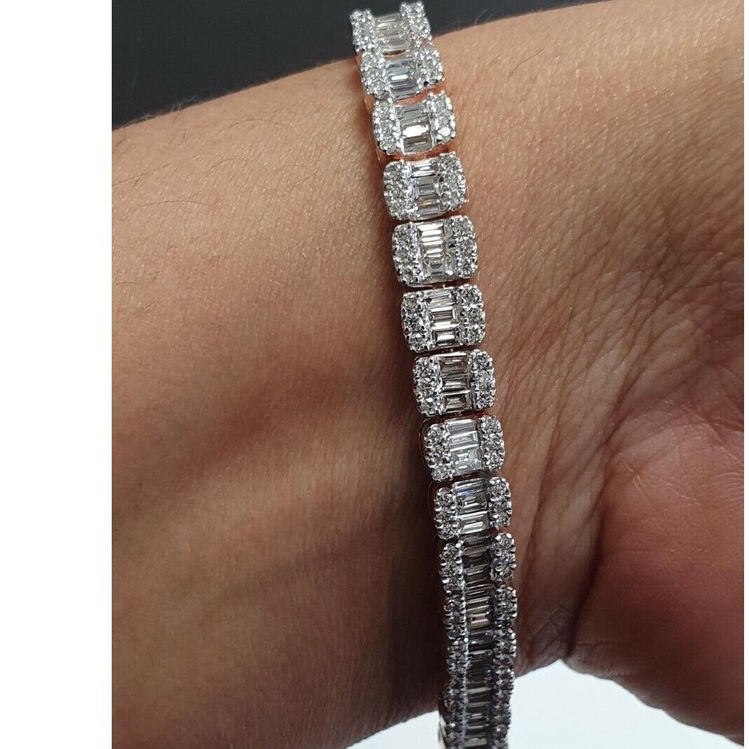 5.00ct Round Diamond Tennis Bracelet - Gold (Angle View 5)
