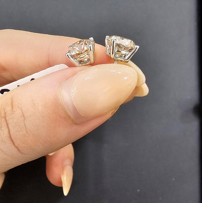 lab Grown Round Diamond Stud Earrings